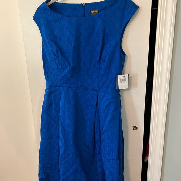 Taylor Dresses & Skirts - Size 10 TAYLOR BLUE & WHITE JACQUARD FIT & FLARE DRESS NWT